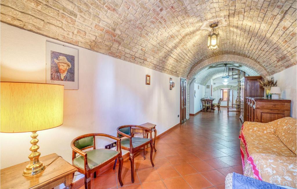 Awesome Apartment In San Gimignano With 2 Bedrooms And Wifi photo 2