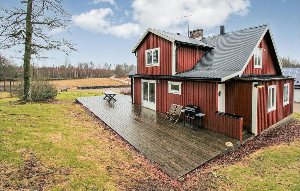 Nice Home In Lidhult With Wifi And 5 Bedrooms photo 1
