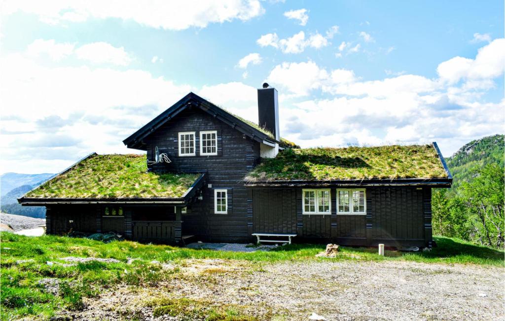 Awesome Home In Kvinlog With 3 Bedrooms And Wifi