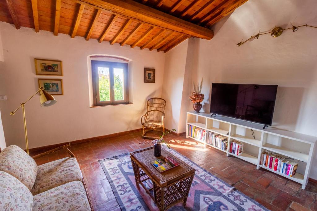 Apartment with pool and garden - Quercia