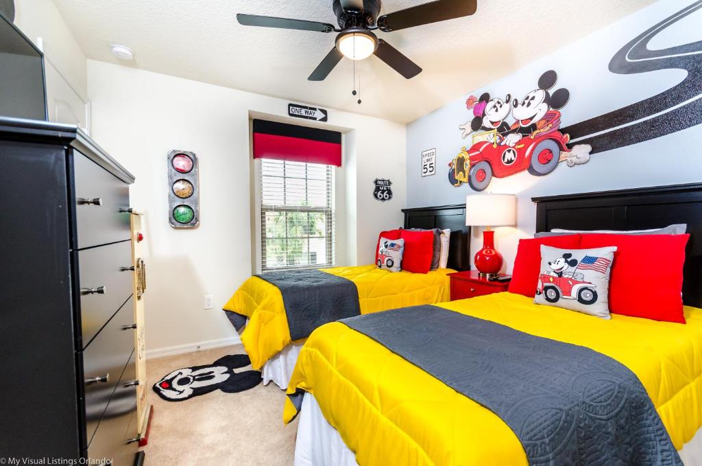 Private Pool Home wThemed Rooms FREE Water Park photo 3