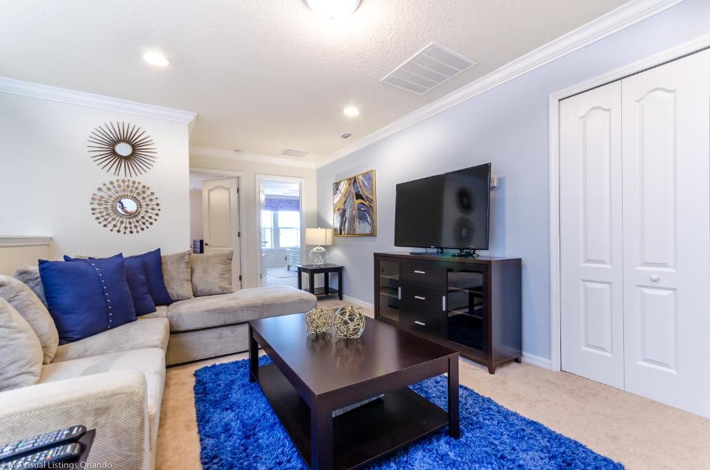 Private Pool Home wThemed Rooms FREE Water Park photo 1