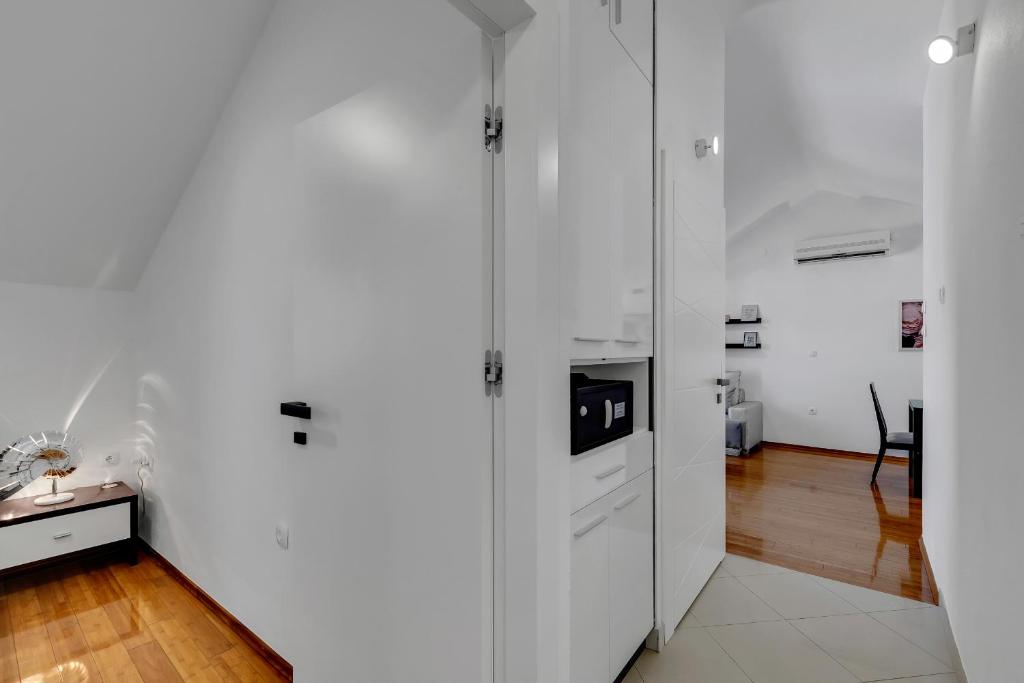 Luxury City Center Apartments photo 4
