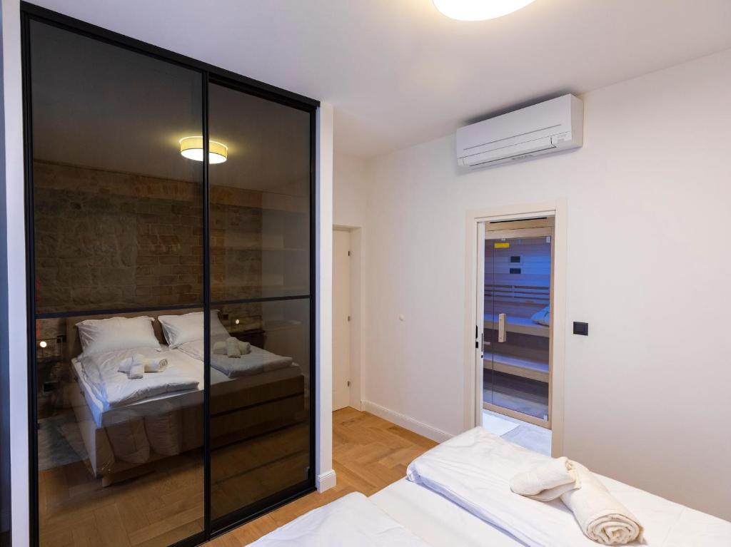 Adora Luxury Apartment photo 4