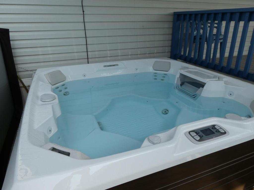 LIV Resort: Clam Circle with Private Jacuzzi (Pet Friendly) photo 1