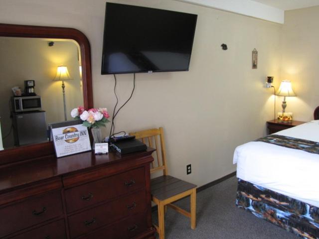 Bear Country Inn and Suites photo 1