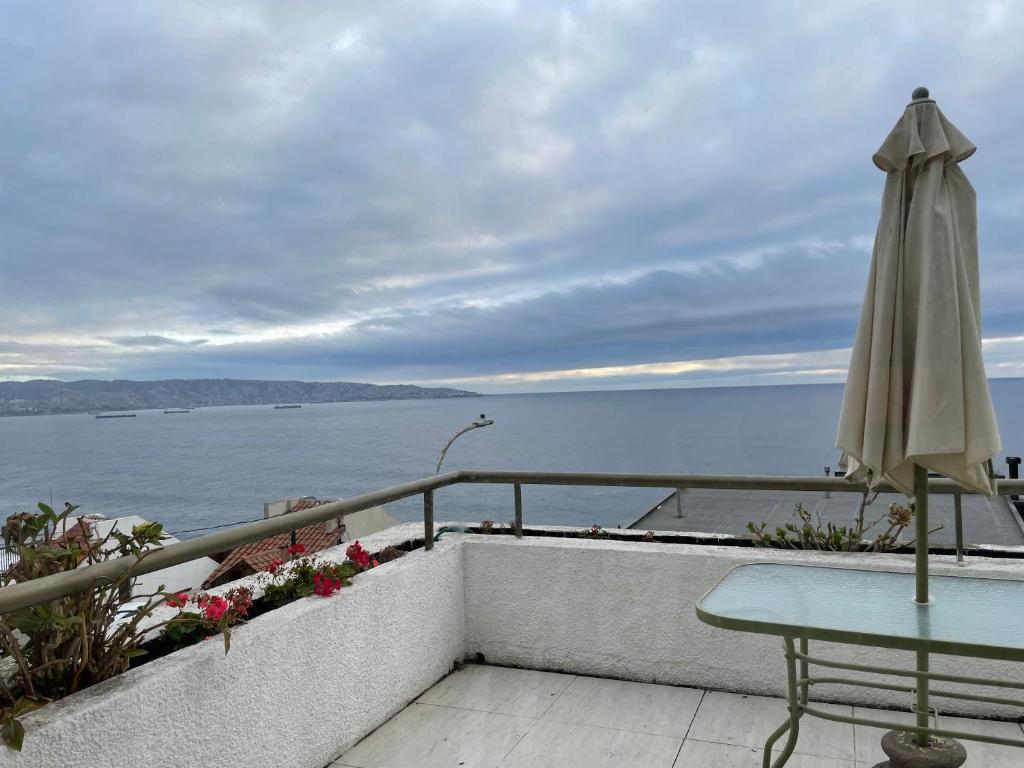 HERMOSO APARTAMENTO CON TERRAZA Y VISTA AL MAR photo 1