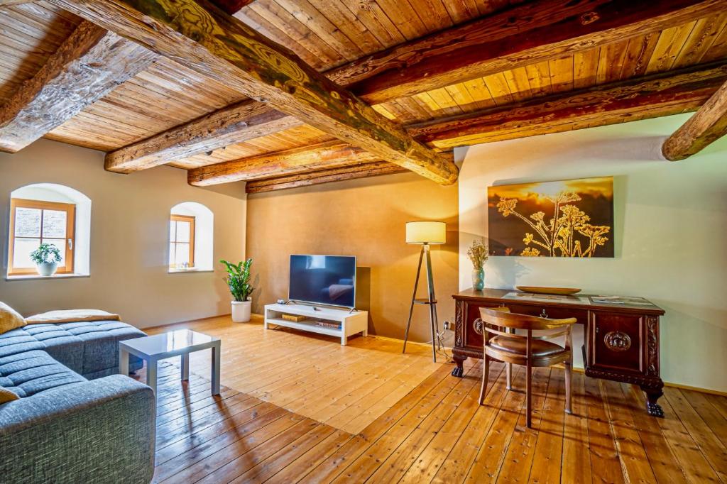Living in the old granary photo 2