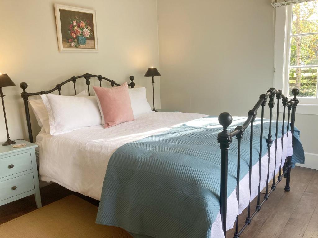 Country Bliss Cottage photo 2