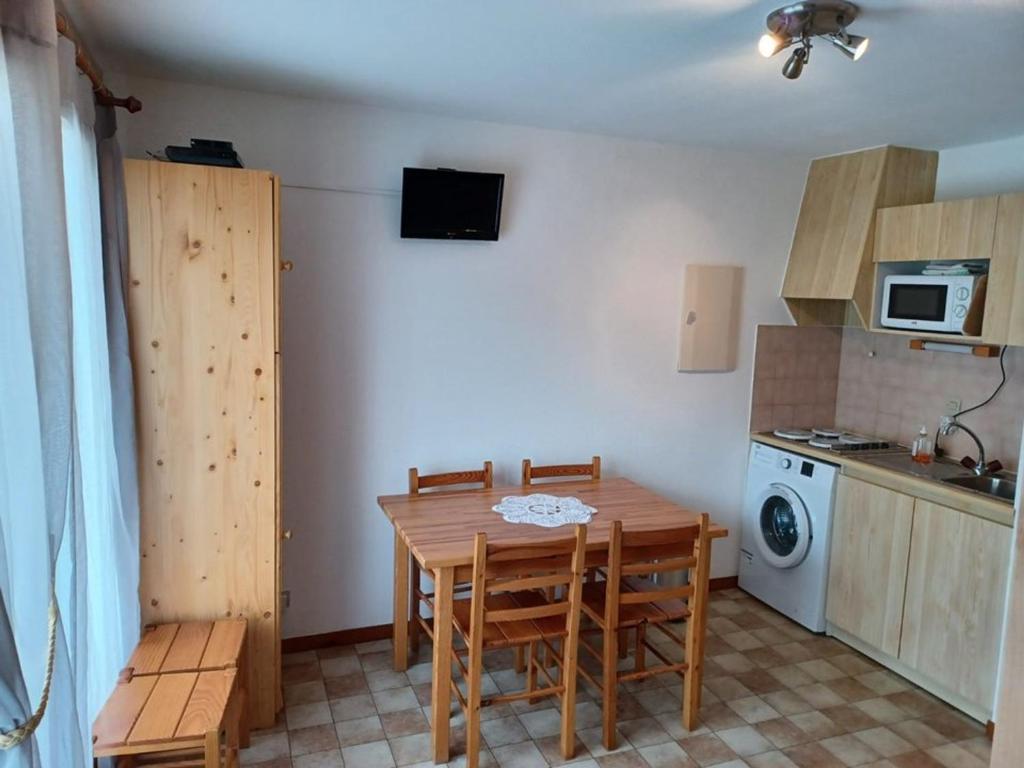Appartement Le Biot, 2 pièces, 6 personnes - FR-1-573-56 photo 1