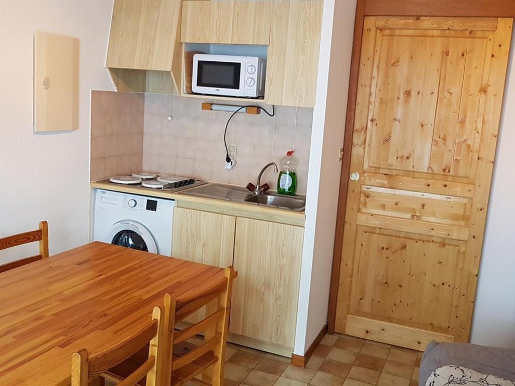 Appartement Le Biot, 2 pièces, 6 personnes - FR-1-573-56 photo 2