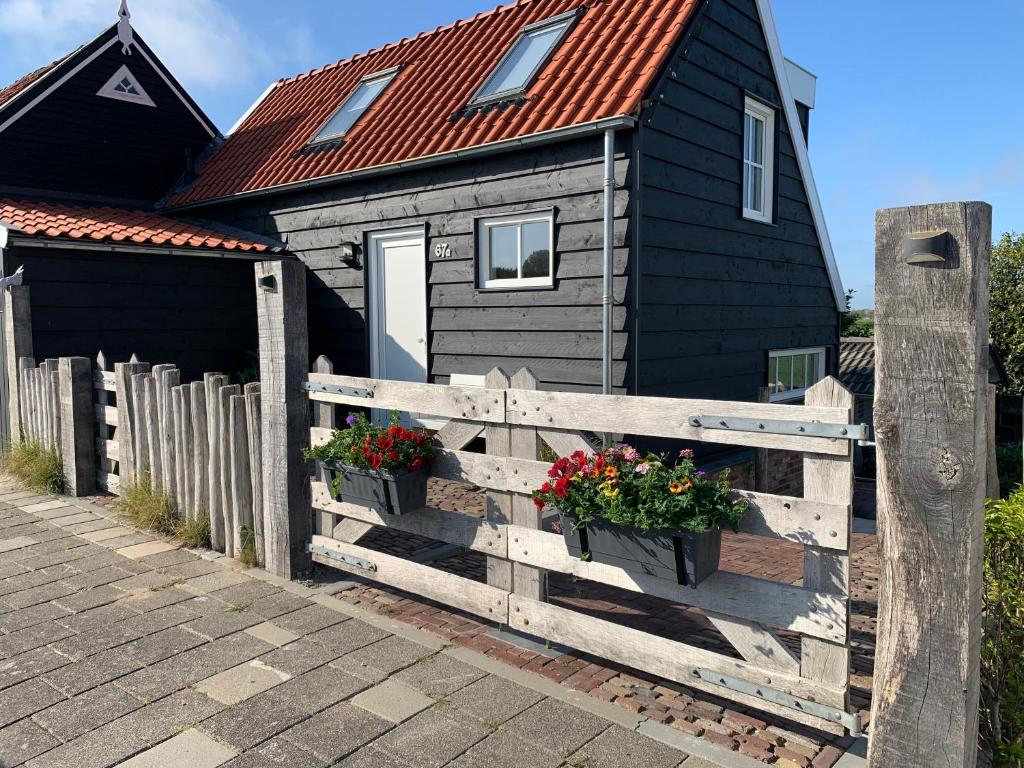 Dijkhofje, dichtbij strand, zee en meer. photo 1