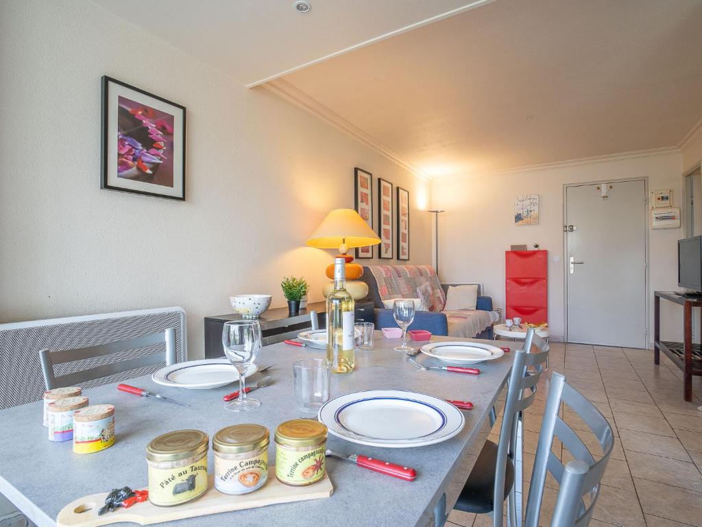 Apartment Terrasses de la Baronnie-3 by Interhome photo 2
