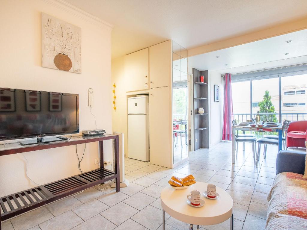Apartment Terrasses de la Baronnie-3 by Interhome photo 1