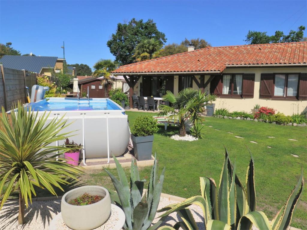 Holiday Home Les Camélias - LBE110 by Interhome