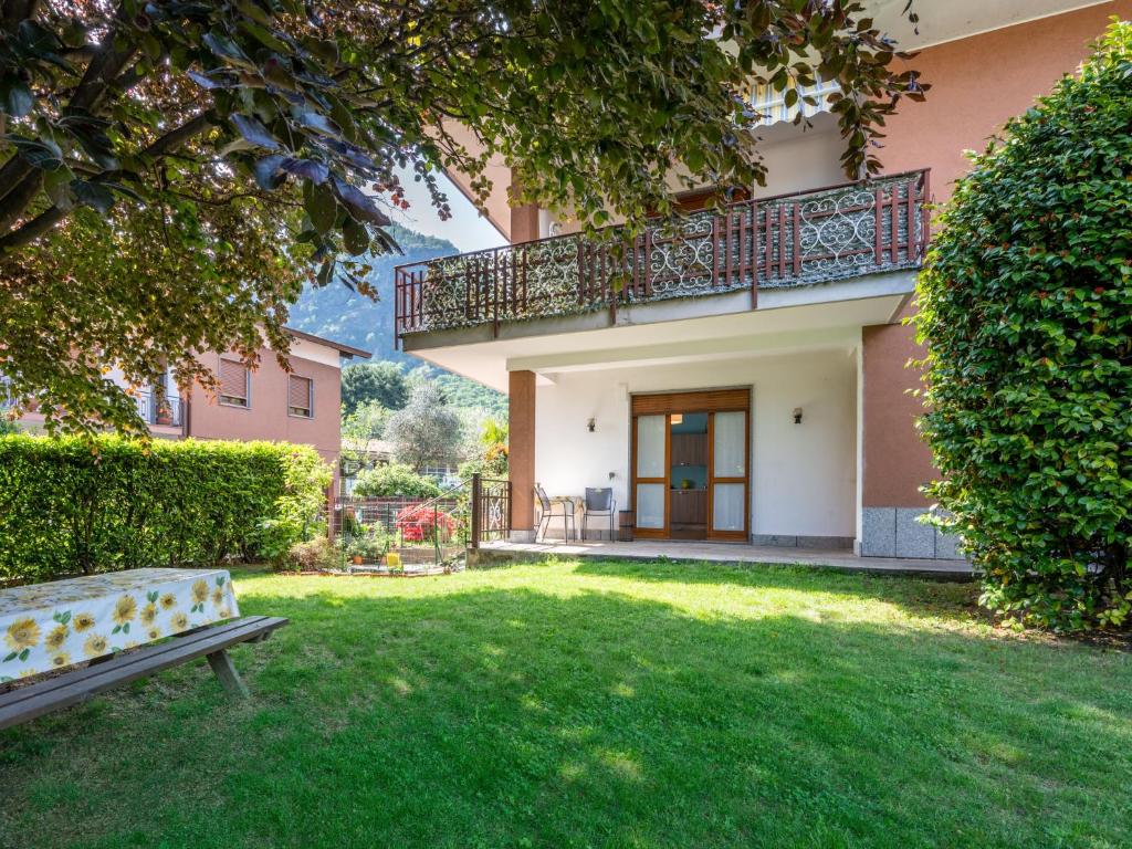 Apartment Les Maisons della Fattoria 1 by Interhome