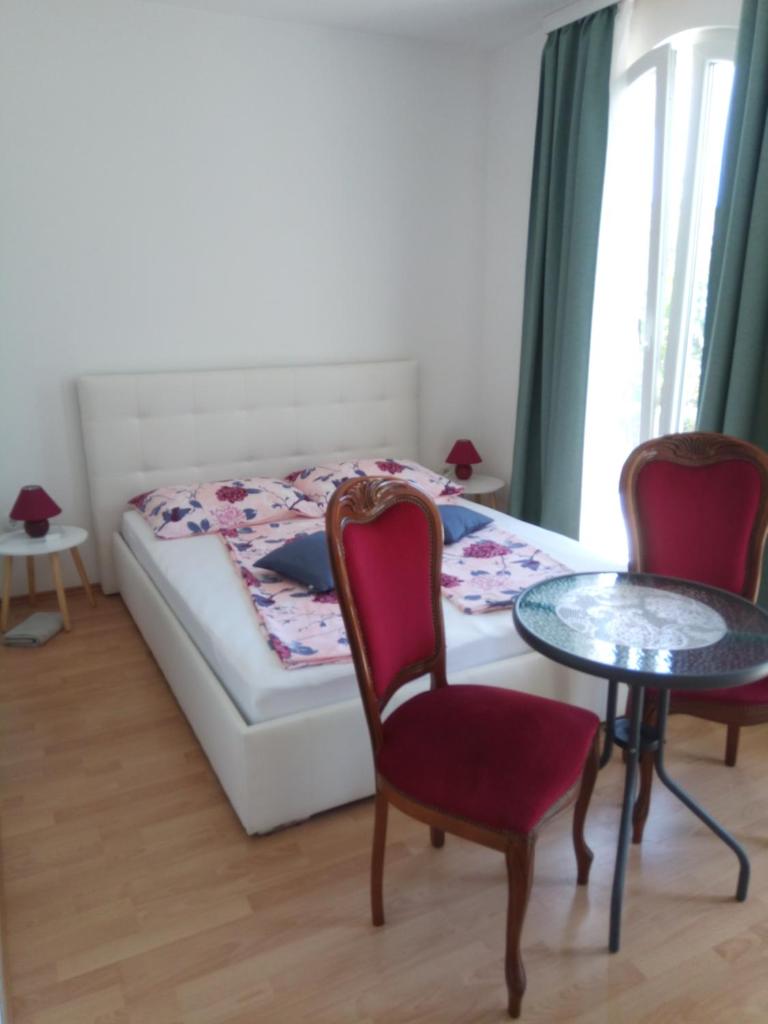 Ana Rooms photo 4