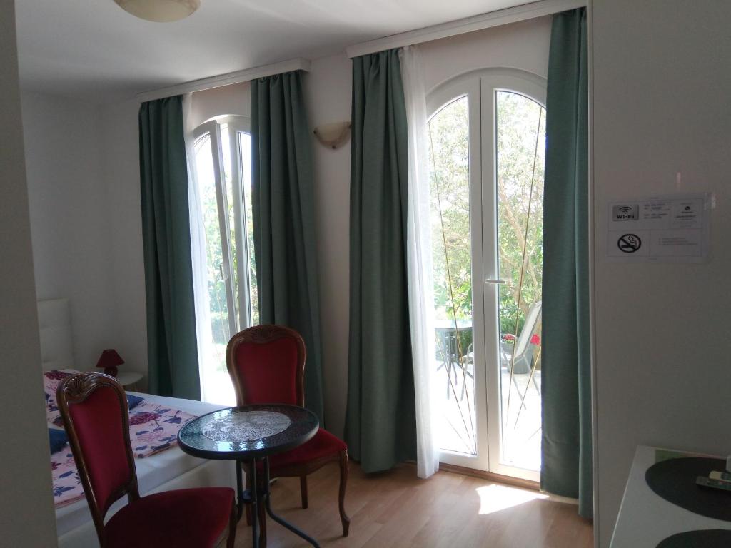 Ana Rooms photo 3