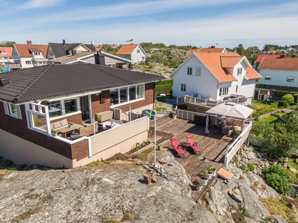 Large and cozy accommodation on Donsö with ocean view photo 3