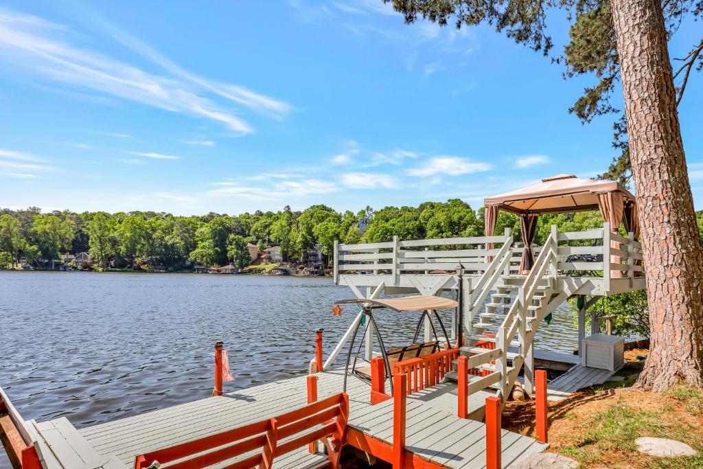 Morning Mist Lake House photo 1