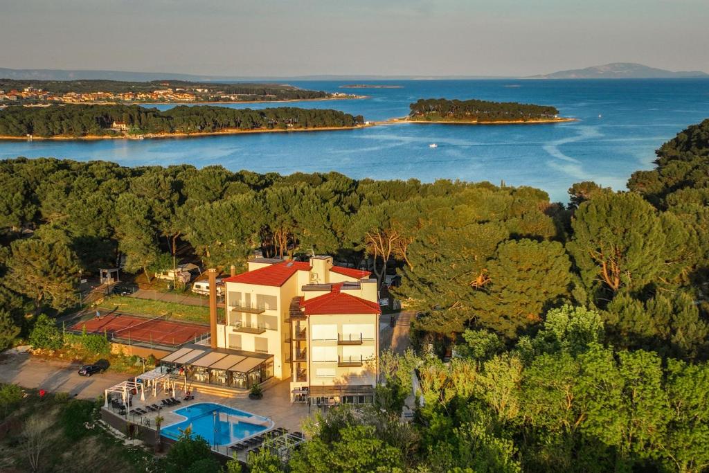 Premantura Resort - Hotel & Restaurant photo 4