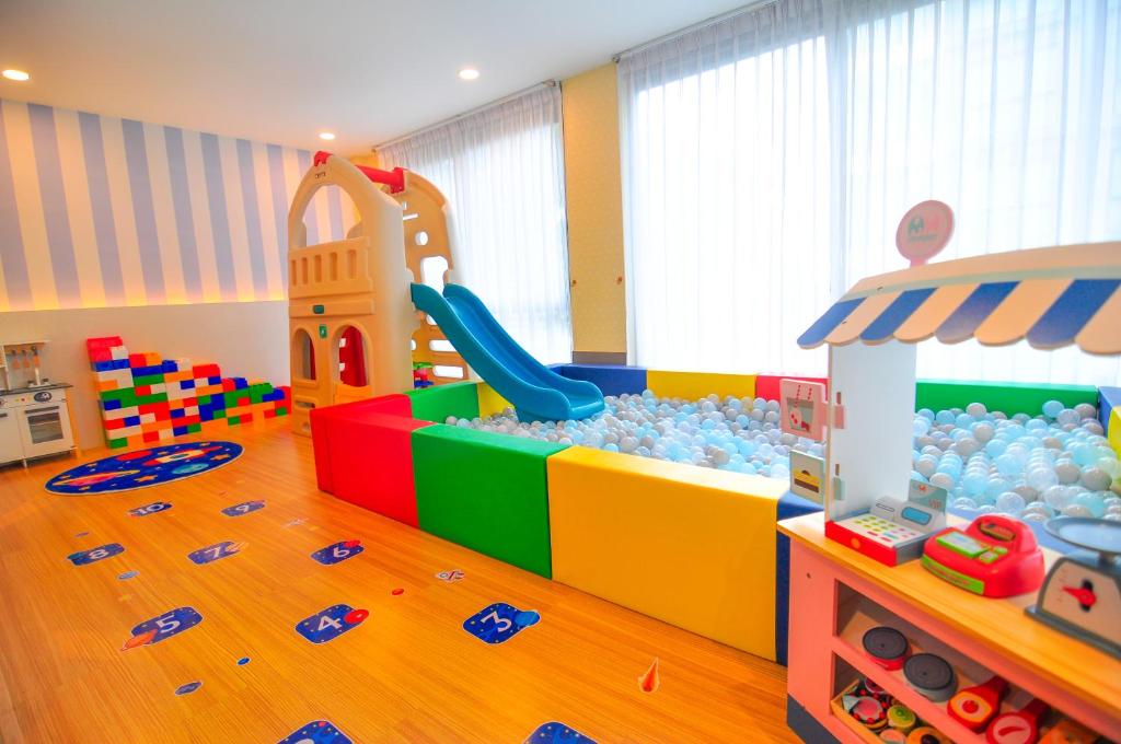 The S Block Condotel photo 3