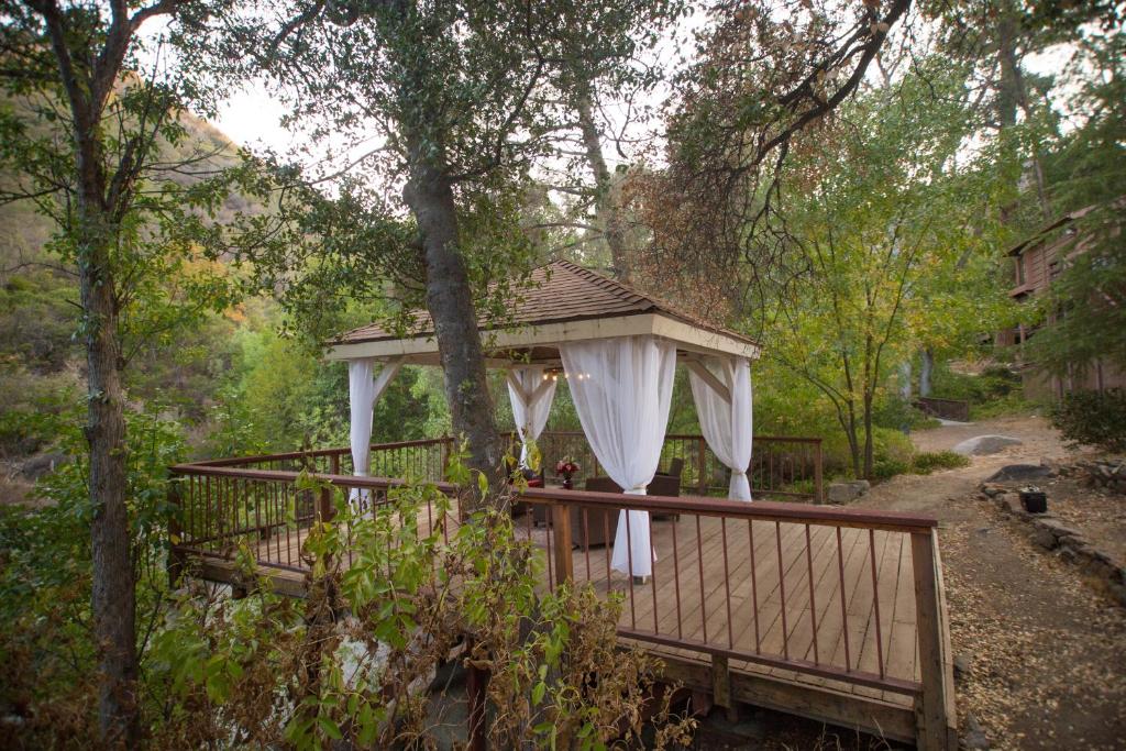 Quiet Mind Lodge, Spa & Retreat Sequoias photo 2