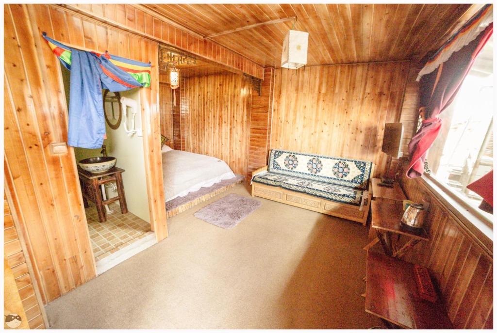 Двухместный (Улучшенный двухместный номер с 1 кроватью), Yi's Hostel