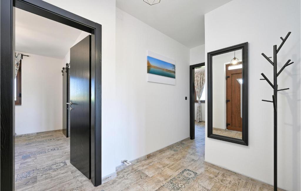 Beautiful Home In Pitomaca With Outdoor Swimming Pool, Wifi And Heated Swimming Pool photo 1