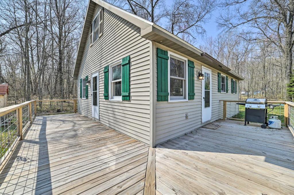 Family Cottage 3 Mi to Higgins Lake State Pk! photo 1