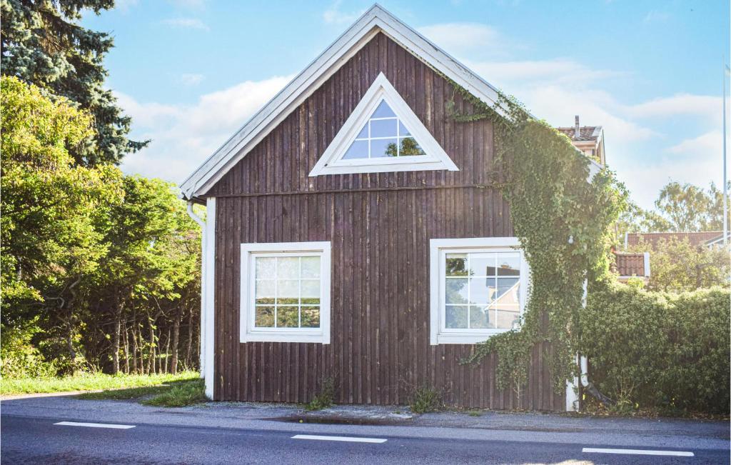 Beautiful Apartment In Frjestaden With 2 Bedrooms And Wifi photo 3