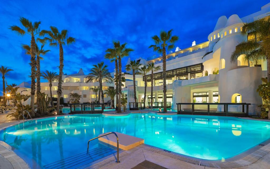 H10 Estepona Palace photo 4