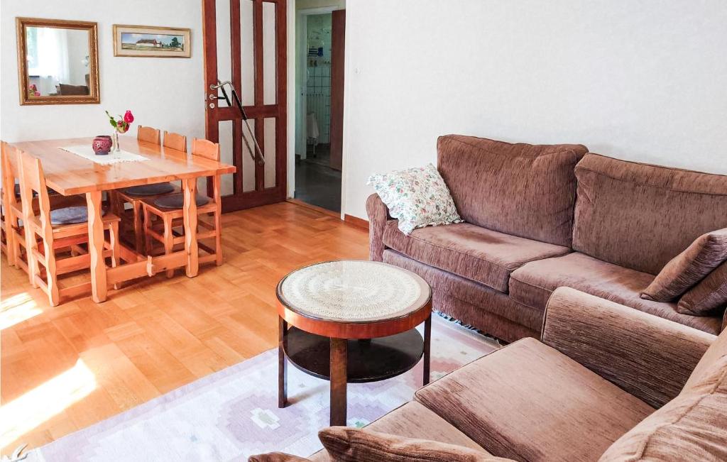 Beautiful Home In Lttorp With 2 Bedrooms photo 3