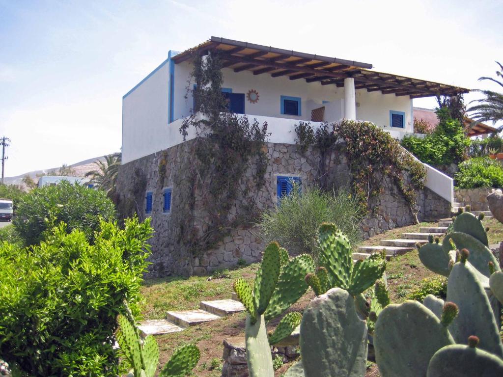 Villa alle Eolie nello splendido Villaggio Lentia photo 1