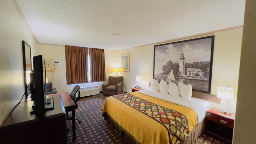 Super 8 by Wyndham Maumee Perrysburg Toledo Area photo 1