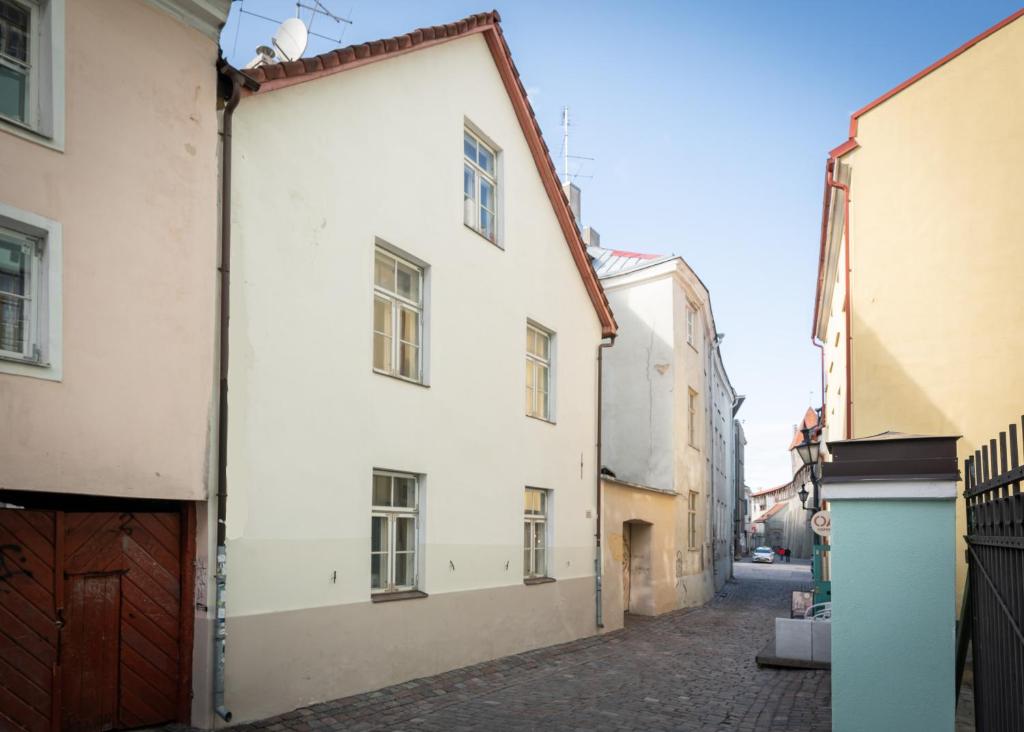 Old Town - Muurivahe Apartment