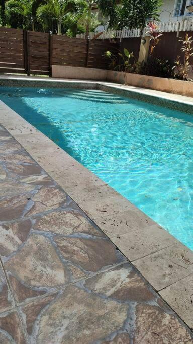 Central Upscale New Kingston Apt with pool photo 3