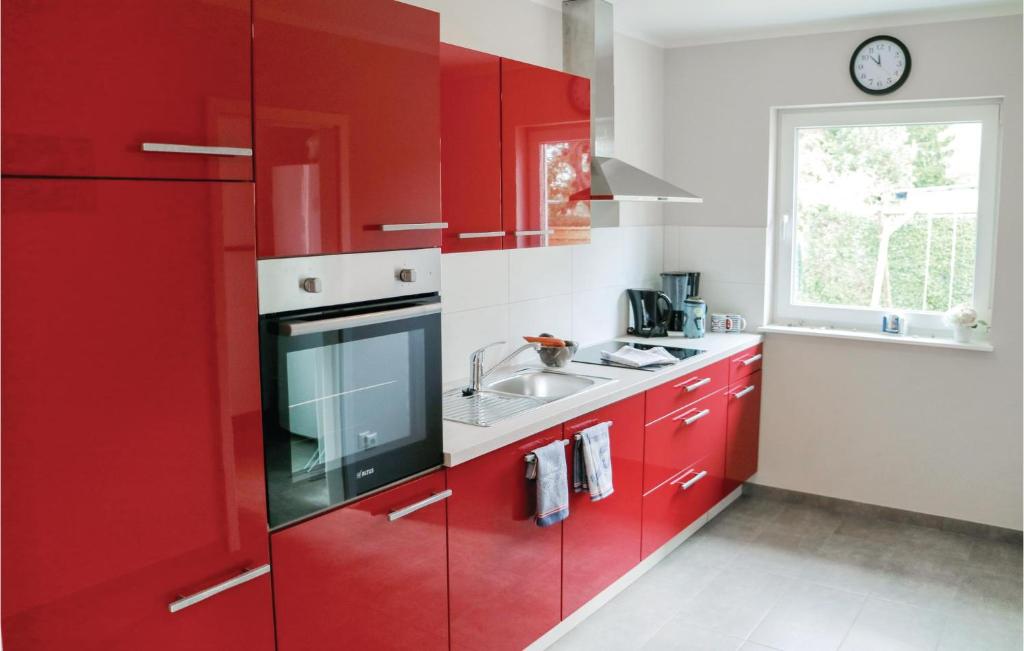 Nice Home In Rostock-rvershagen With 2 Bedrooms And Wifi photo 2