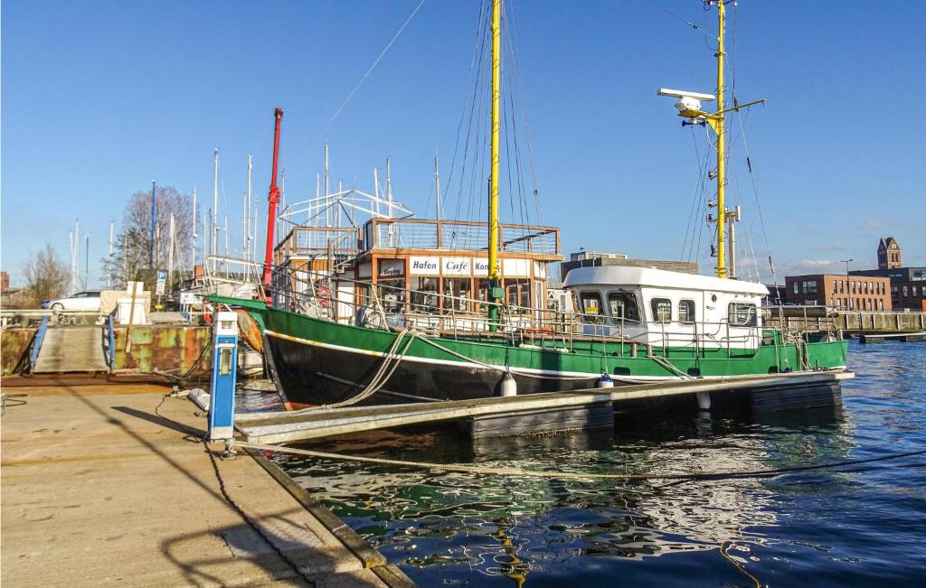 Stunning Ship-boat In Wismar With 2 Bedrooms And Wifi photo 1