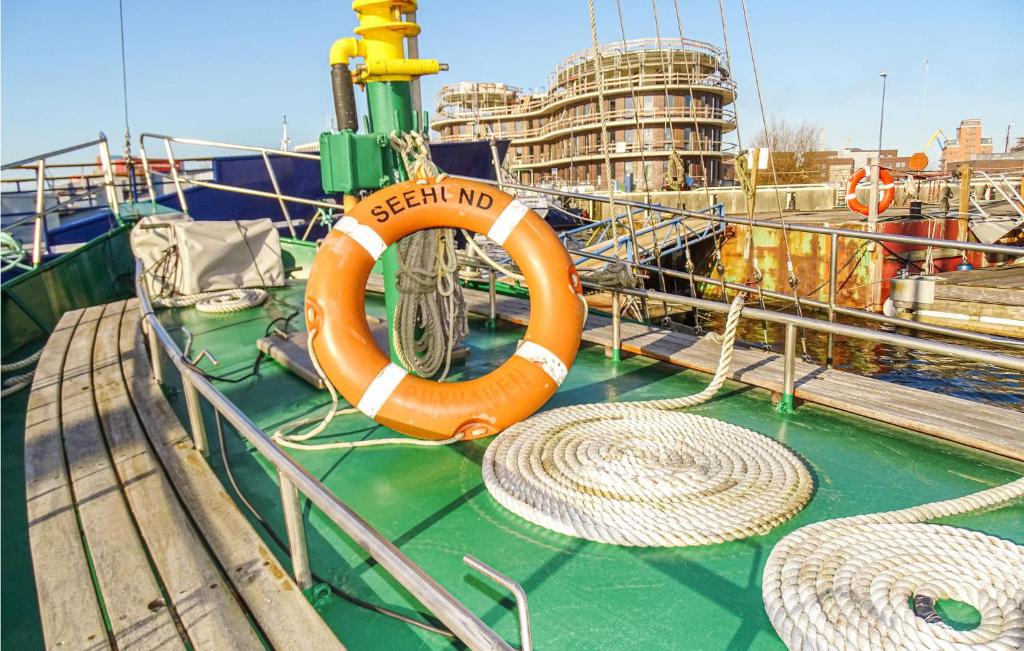 Stunning Ship-boat In Wismar With 2 Bedrooms And Wifi photo 4