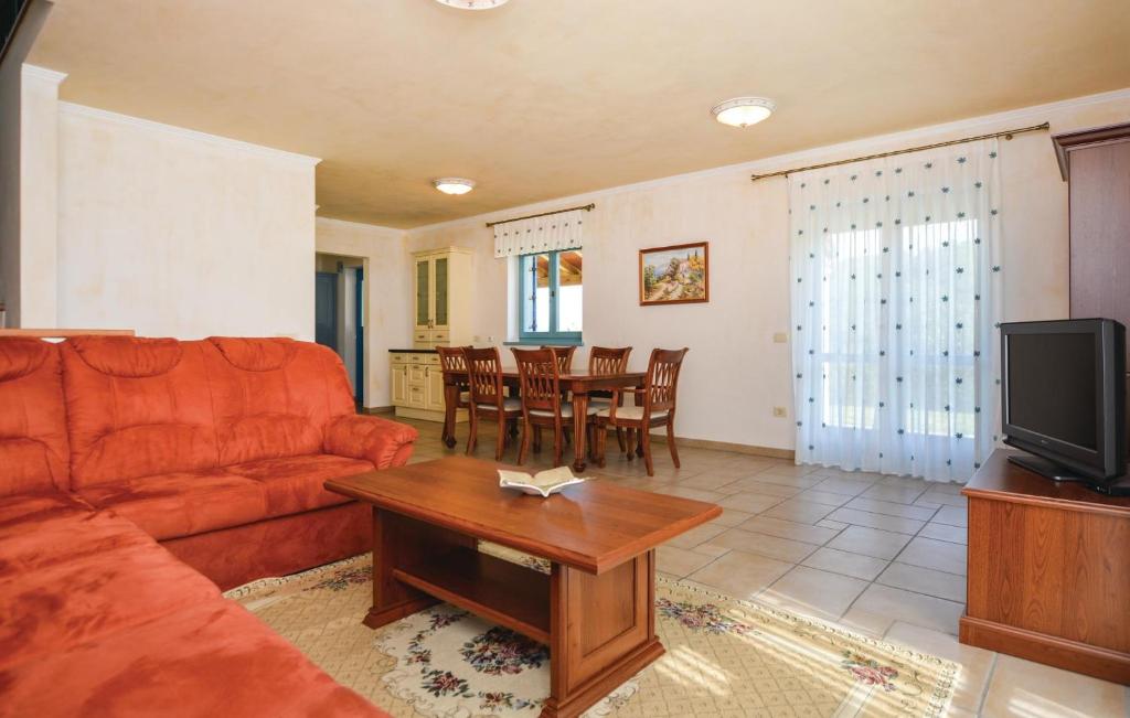 Awesome Home In Koper With 3 Bedrooms And Wifi photo 2