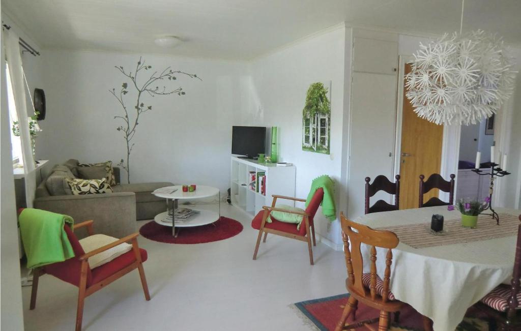 Amazing Home In Kpingsvik With 3 Bedrooms photo 1
