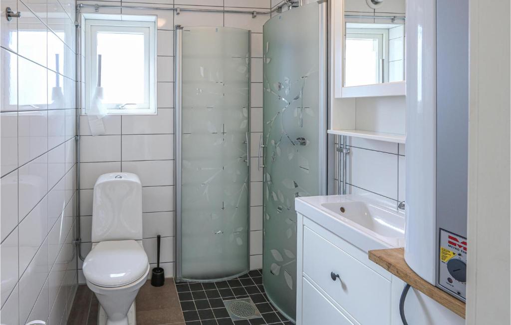 Amazing Home In Lttorp With 3 Bedrooms And Wifi photo 4