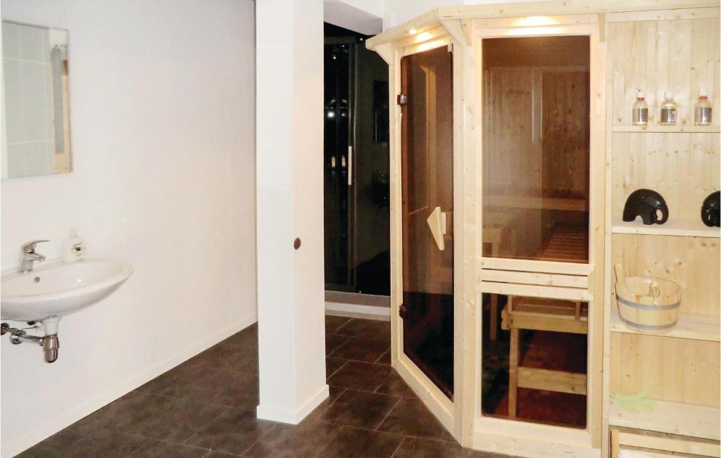 Amazing Home In Auerbach With 16 Bedrooms, Sauna And Wifi photo 1