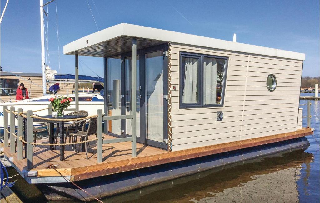 Awesome Ship-boat In Loitz With 1 Bedrooms