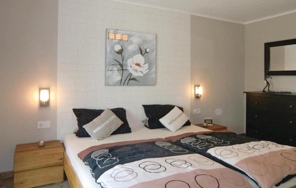 Stunning Apartment In Krperich-obersgegen With 1 Bedrooms And Wifi photo 1