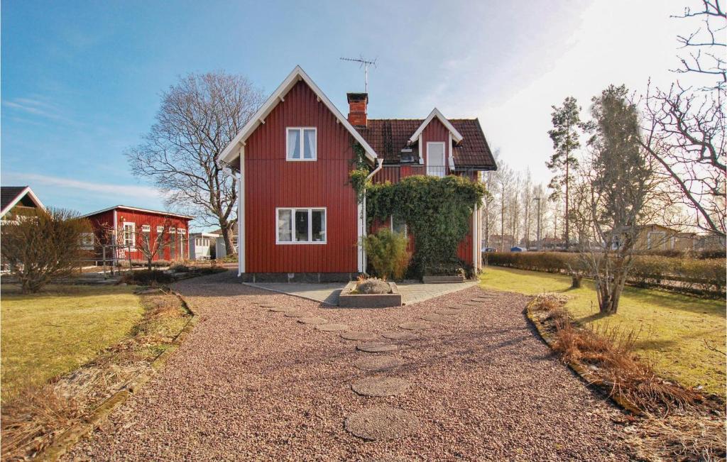 Stunning Home In Hultsfred With 2 Bedrooms And Wifi photo 3