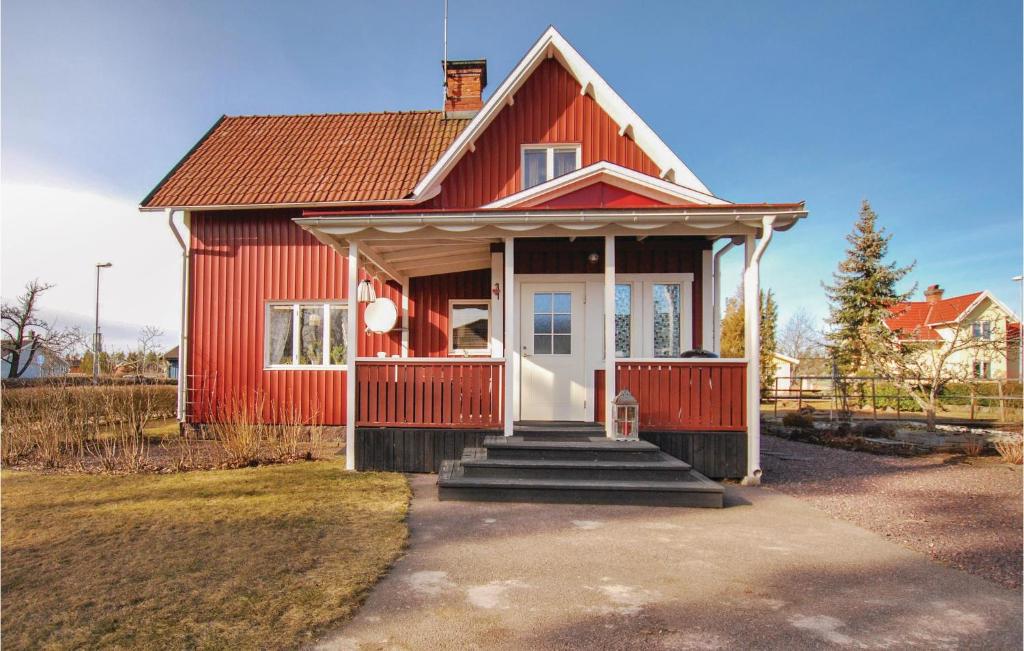 Stunning Home In Hultsfred With 2 Bedrooms And Wifi photo 4