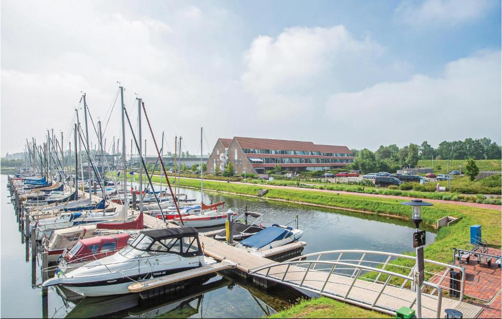 Stunning Home In Bruinisse With Wifi And 2 Bedrooms