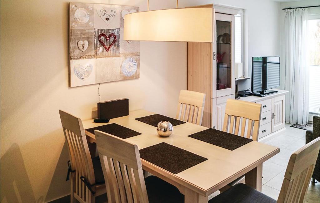 Nice Home In Breege-juliusruh With 2 Bedrooms, Sauna And Wifi photo 3